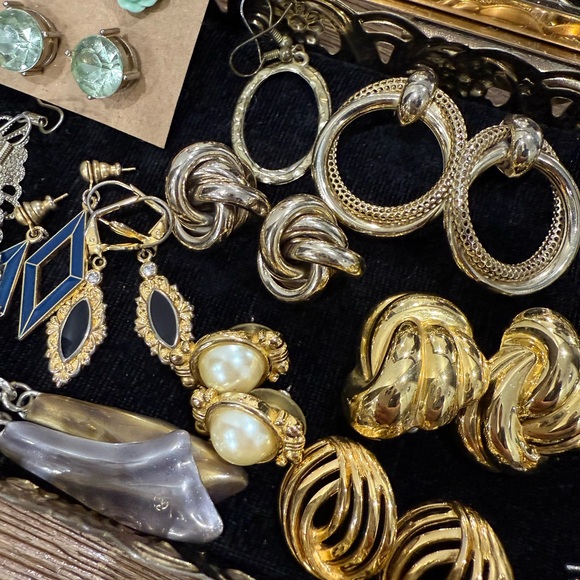 LOT OF 19 sets of earrings - Picture 3 of 7